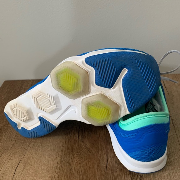 Nike Training Shoes (Size 8) - Picture 5 of 6